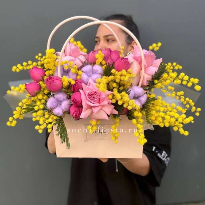 Сумочка мимозы и роз "Примавера" в Северодвинске