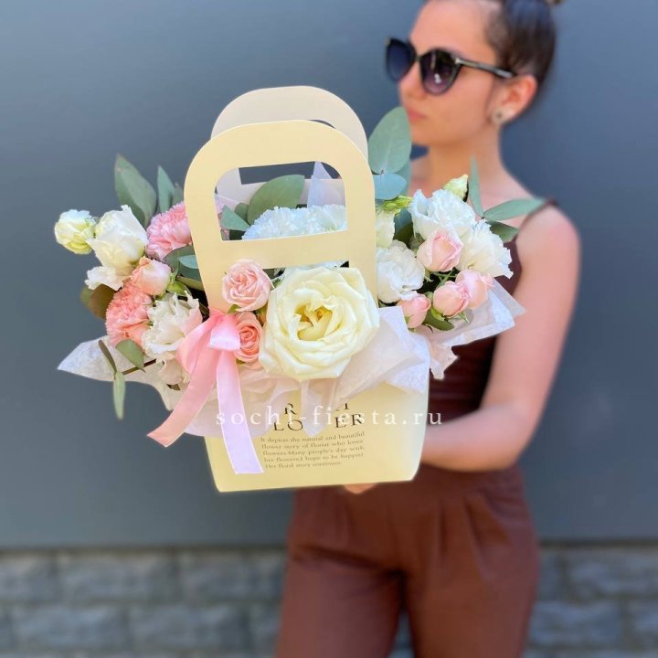 Цветочная сумочка "Рафаэль" в Северодвинске