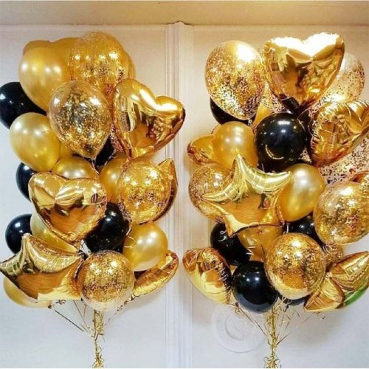 Фонтан шаров "Чёрное золото" в Северодвинске