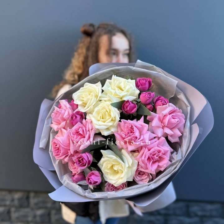 Букет французских и пионовидных роз в Северодвинске
