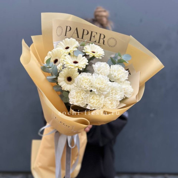  Букет с диантусами и герберами в Северодвинске