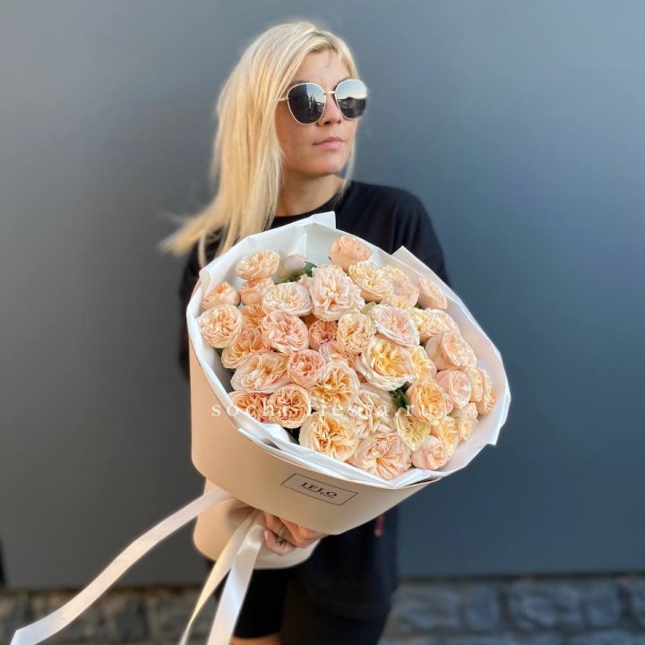 15 пионовидных роз №2 в Северодвинске