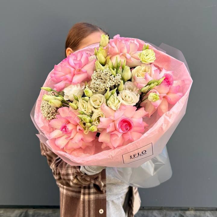 Букет "Розы с эустомой" в Северодвинске