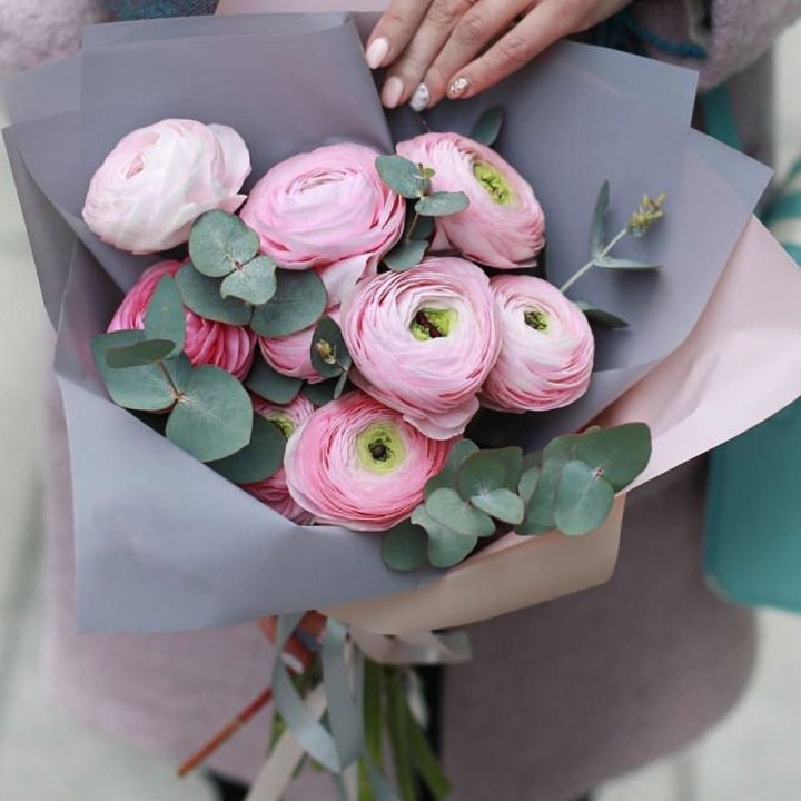 Ранункулюсы с эвкалиптом №1 в Северодвинске