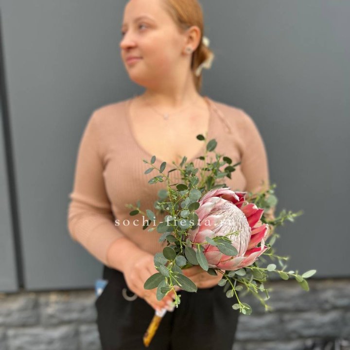 Свадебный букет "Протея" в Северодвинске