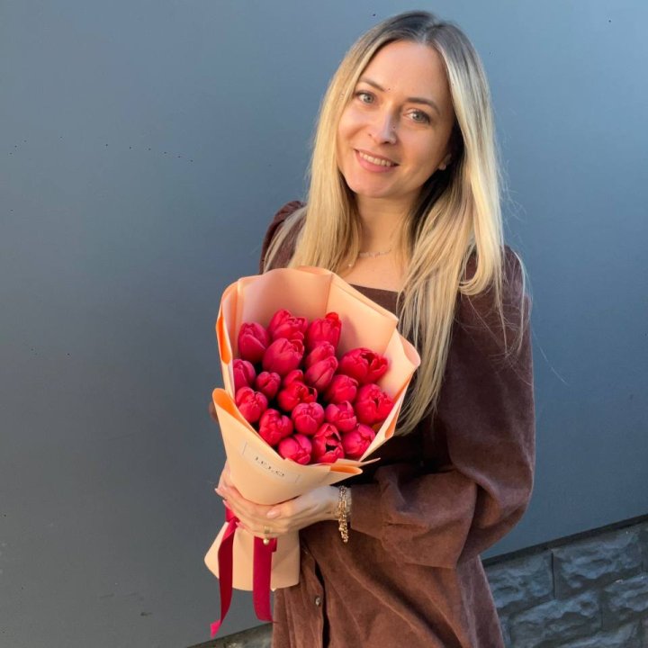  19 красных тюльпанов в Северодвинске