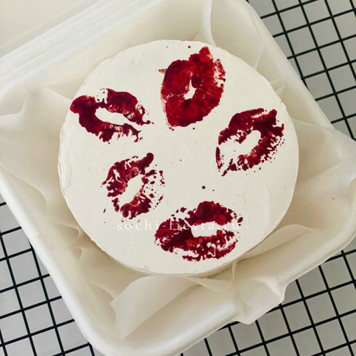 Бенто-торт "Поцелуй" в Северодвинске