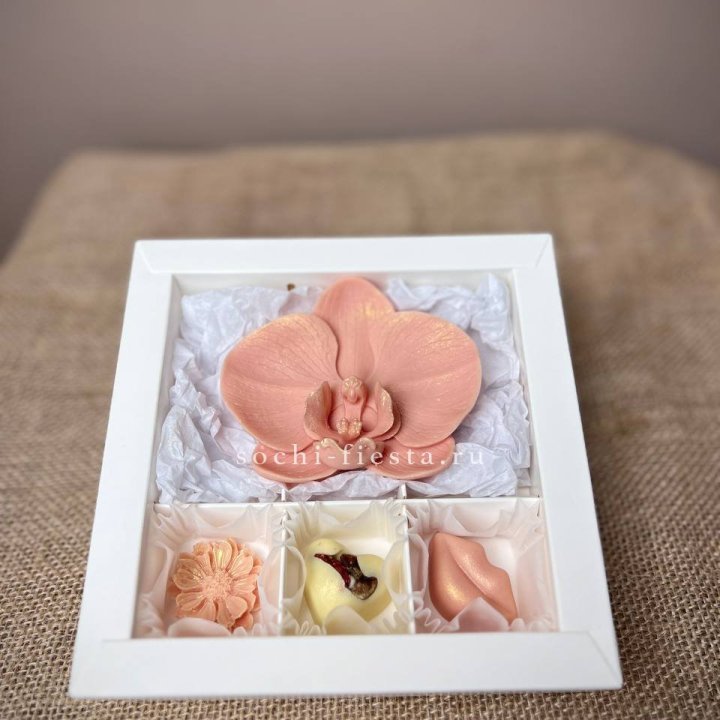 Конфеты из шоколада с Орхидеей в Северодвинске