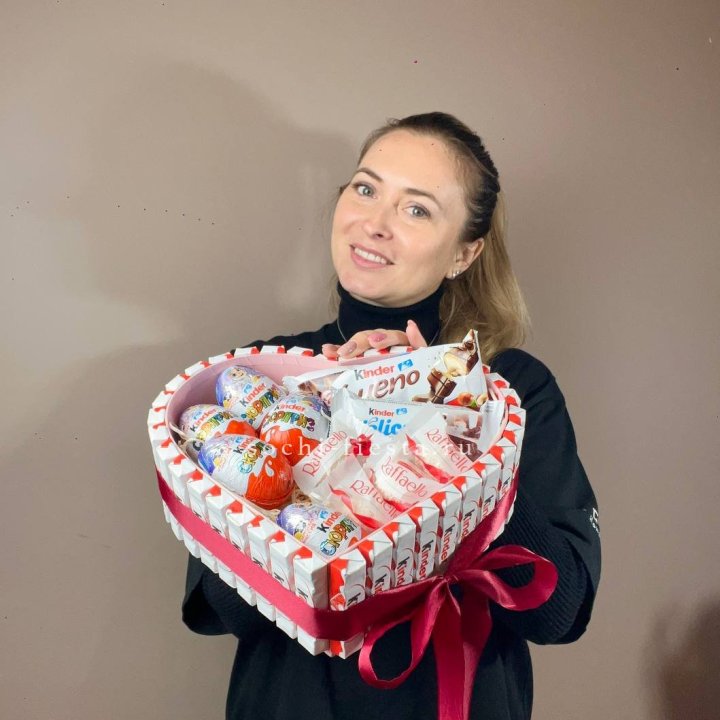 Подарочный набор сердце с Киндерами в Северодвинске