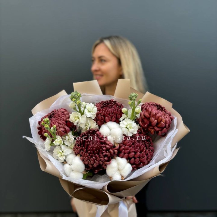 Хризантемы с маттиолой в Северодвинске