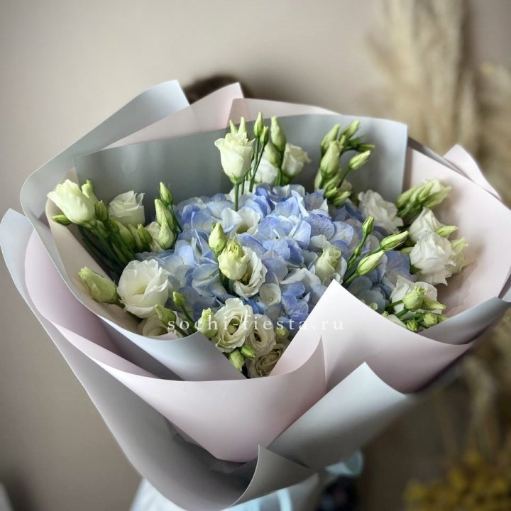 Букет с гортензией "Адель" в Северодвинске