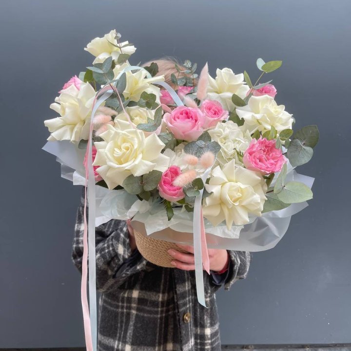 Кашпо с розами в Северодвинске