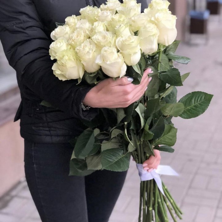 Голландские розы белые в Северодвинске