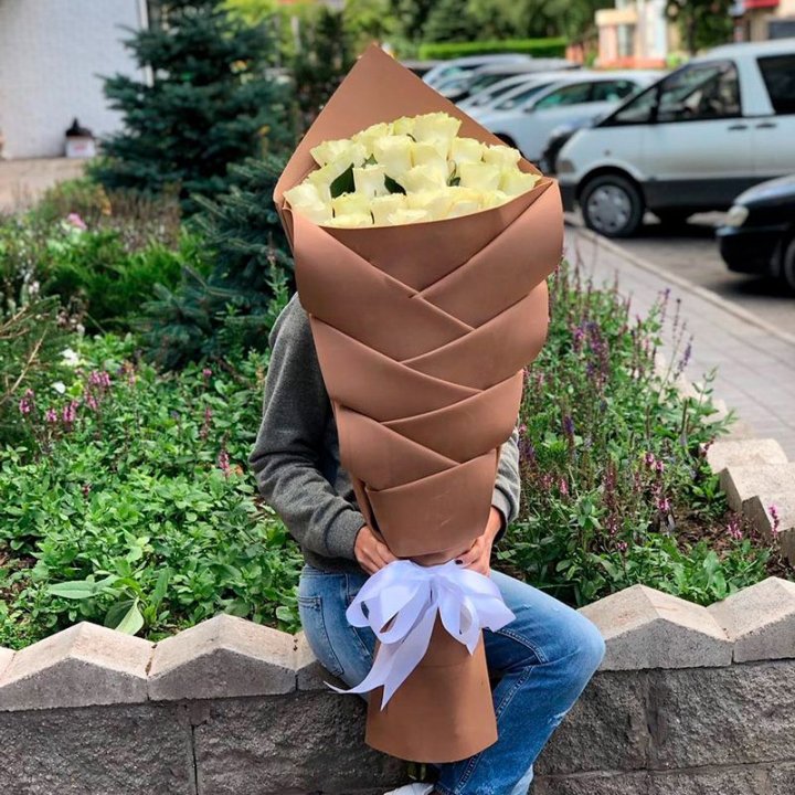 Голландские розы белые "Рыбка" в Северодвинске