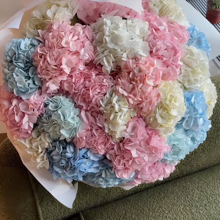 Букет гортензий микс в Северодвинске