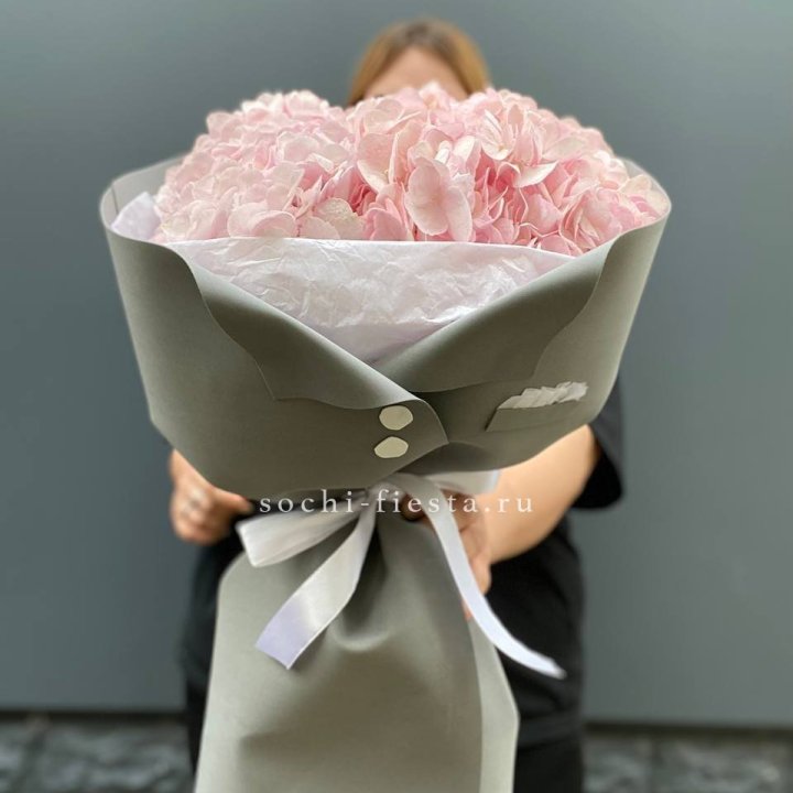  Букет  пиджачок из 5 гортензий в Северодвинске