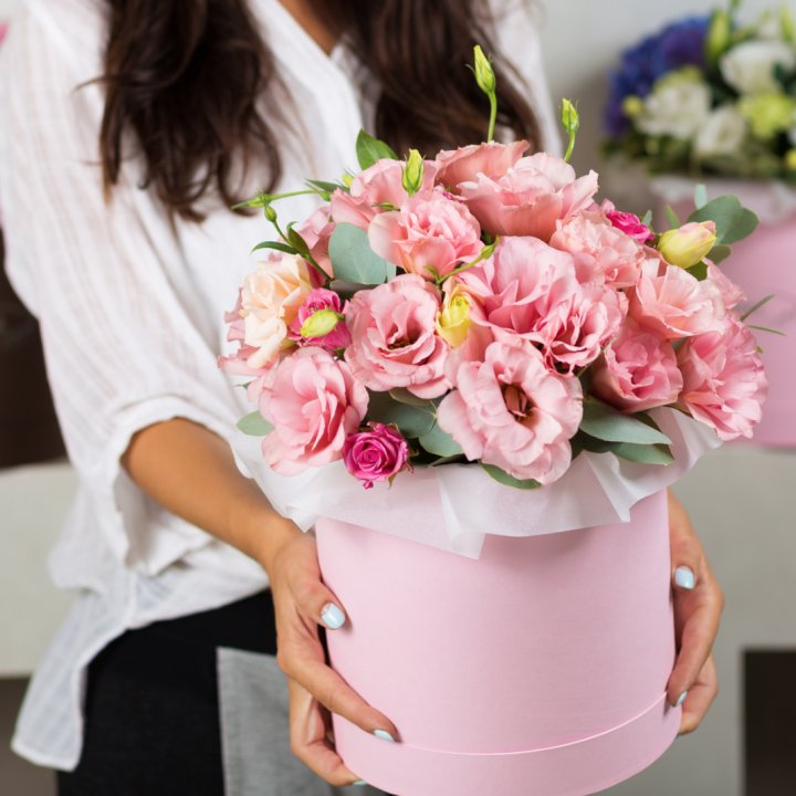 Эустома в шляпной коробке в Северодвинске