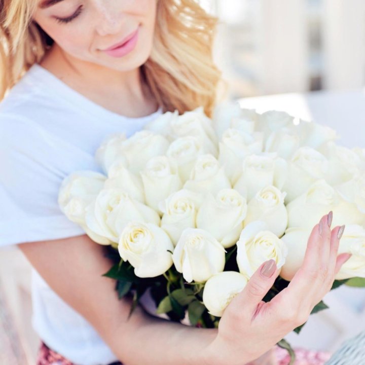 Букет высоких роз "Облака" в Северодвинске