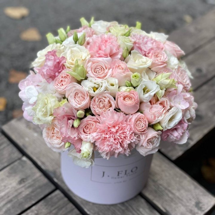 Цветочный бокс "Люксур" в Северодвинске