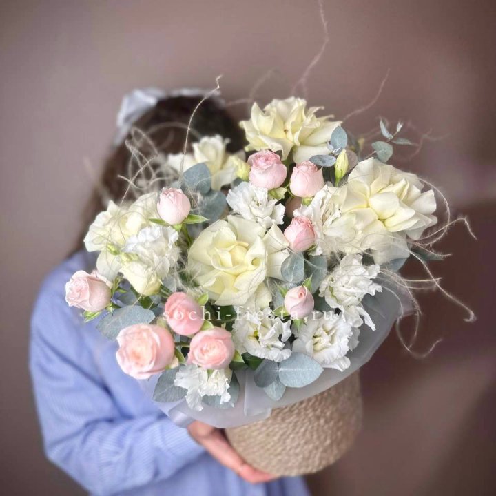 Авторский бокс "Милена" в джутовом кашпо в Северодвинске