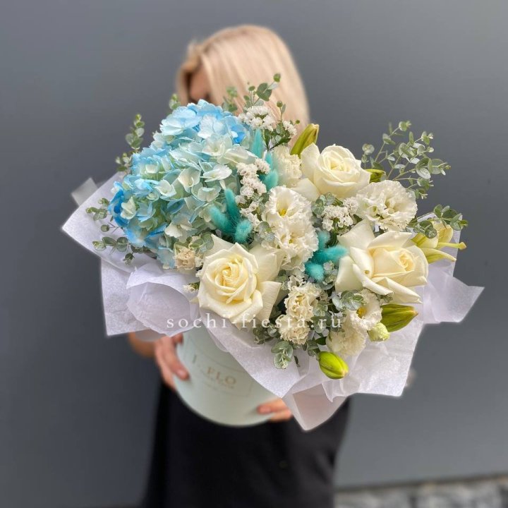 Цилиндр в голубых оттенках №1 в Северодвинске