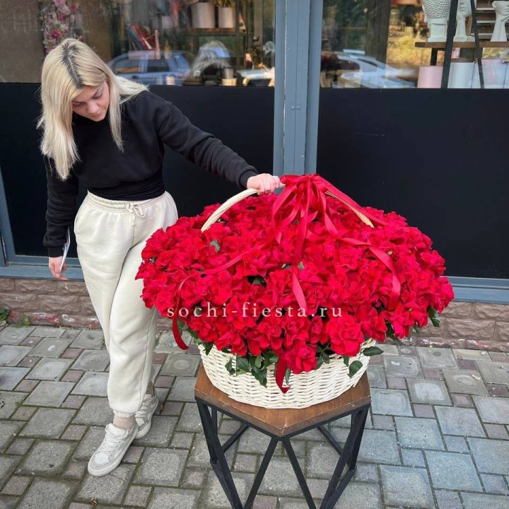 201 французская красная роза в Северодвинске