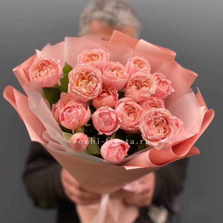 Букет комплимент из кустовых роз Джульетта в Северодвинске