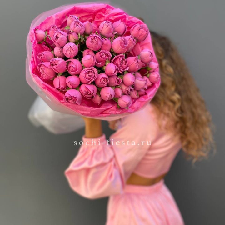 Букет из пионовидных роз  в Северодвинске