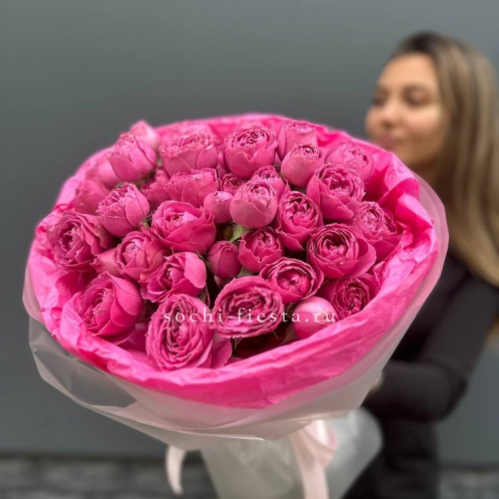 Букет из пионовидных роз  в Северодвинске