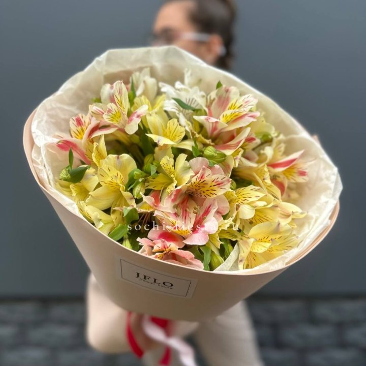 Альстромерии в нежном оформлении в Северодвинске