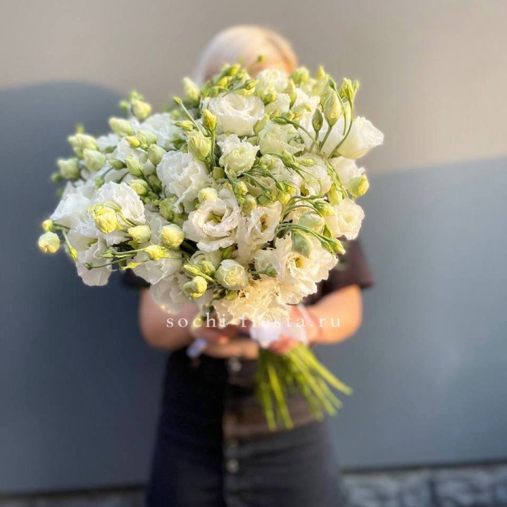 Букет эустом под ленту  в Северодвинске