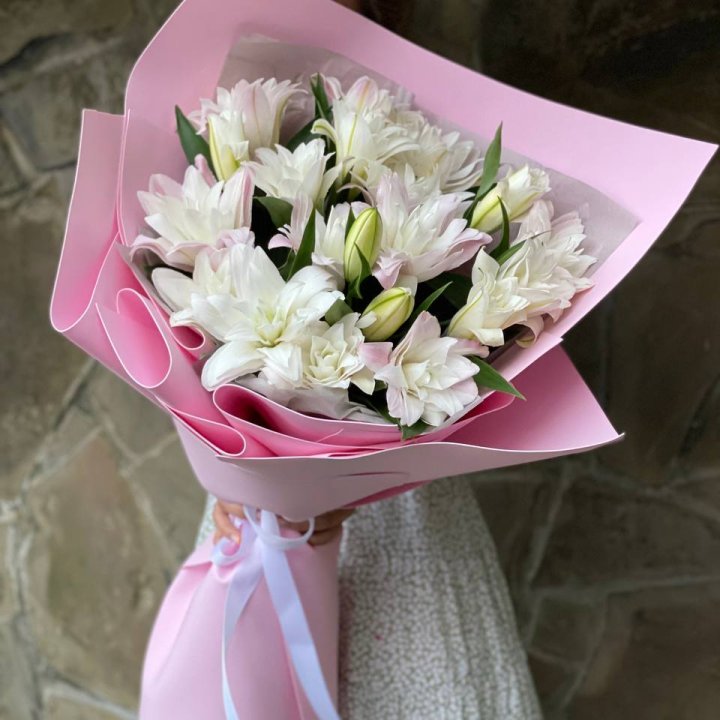 Букет пионовидных лилий №1 в Северодвинске