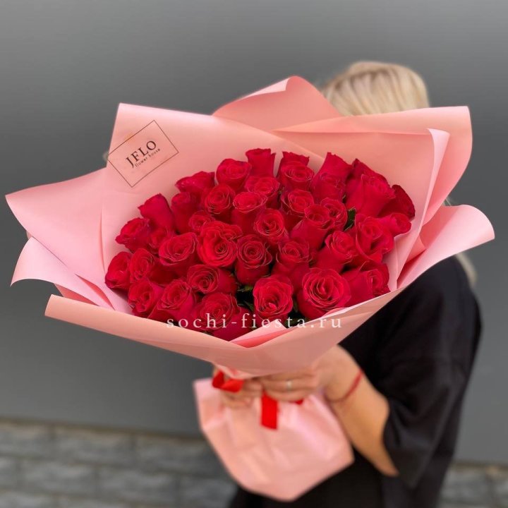 35 красных роз в Северодвинске