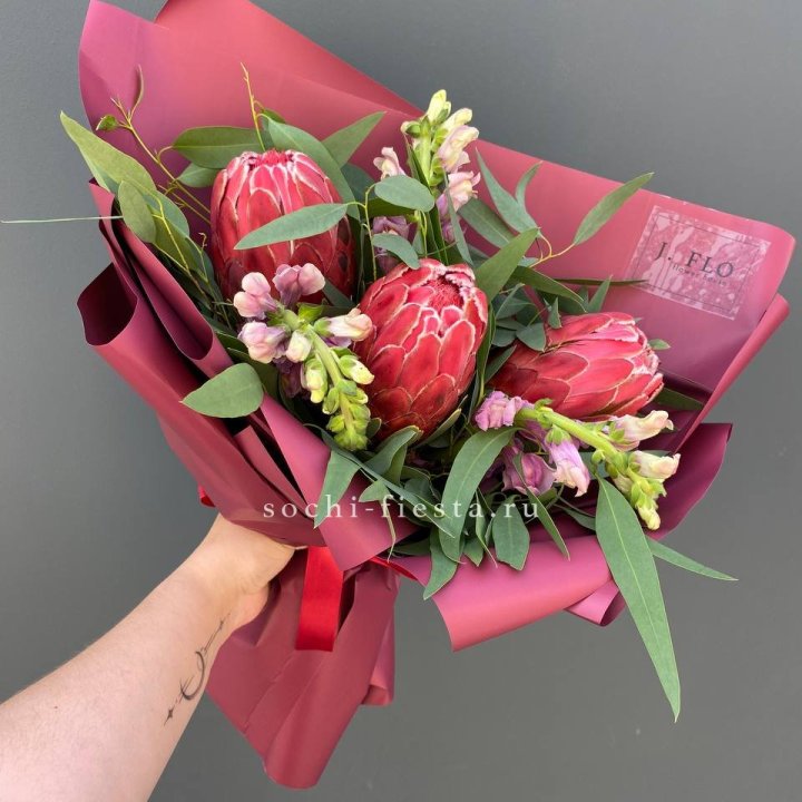 Букет из протеи "Квин" в Северодвинске