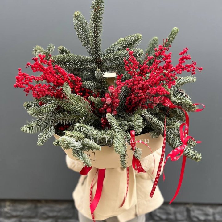 Букет нобилиса и ягод в Северодвинске