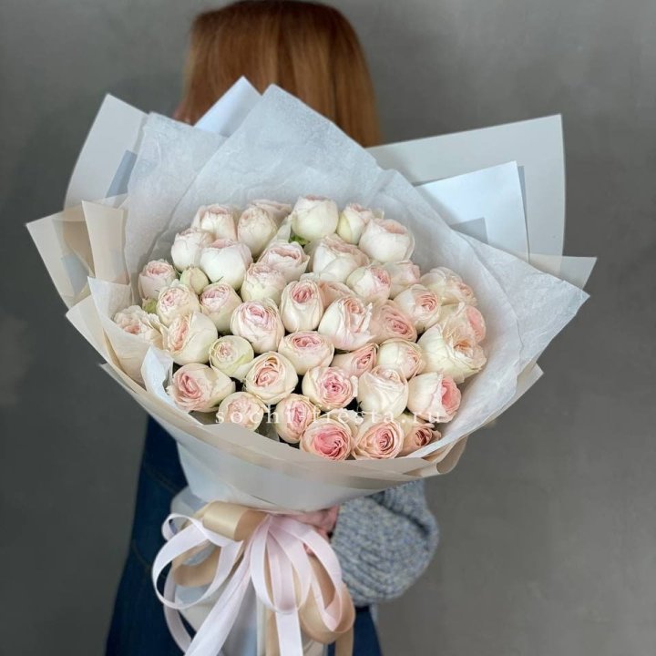 Букет пионовидных роз Пур лав в Северодвинске