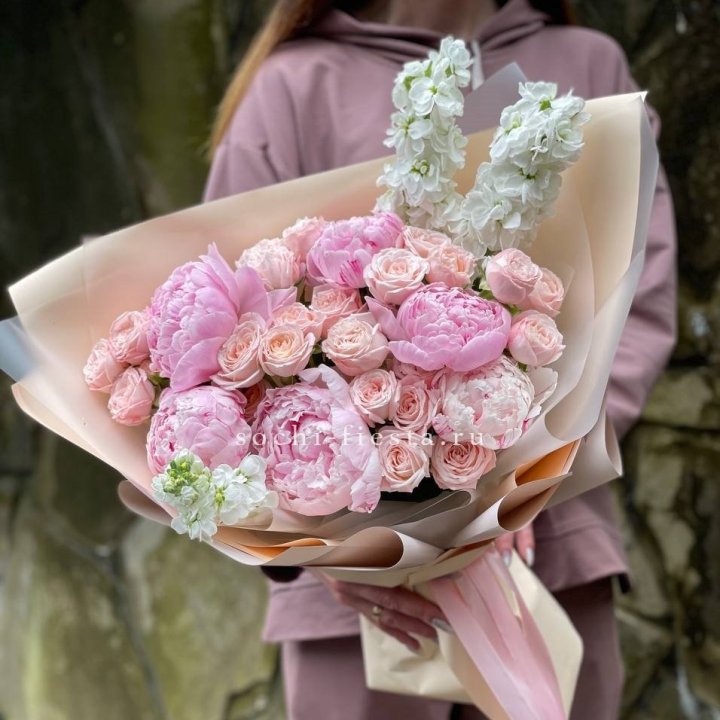 Букет с пионами №1 в Северодвинске