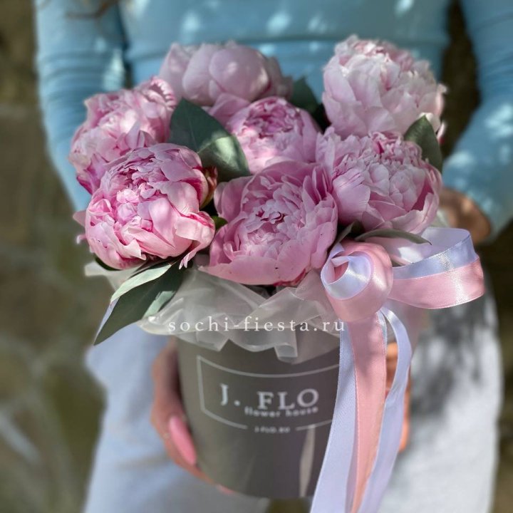 Цилиндр пионов с эвкалиптом в Северодвинске