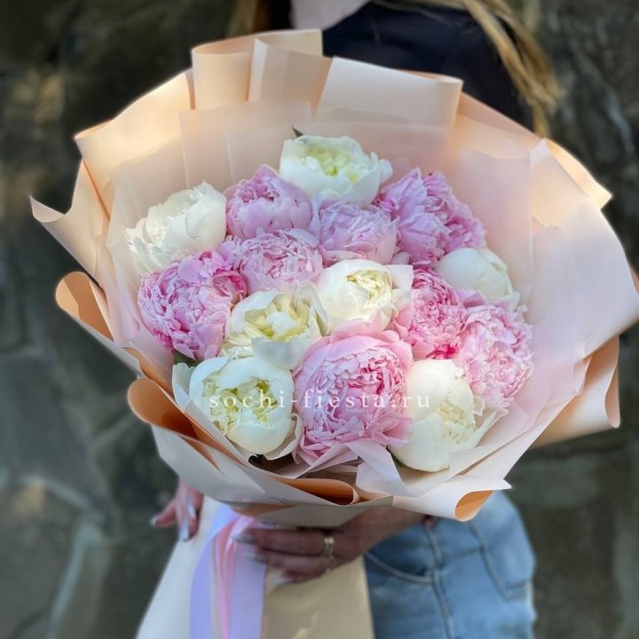 Букет 15 зефирных пионов в Северодвинске