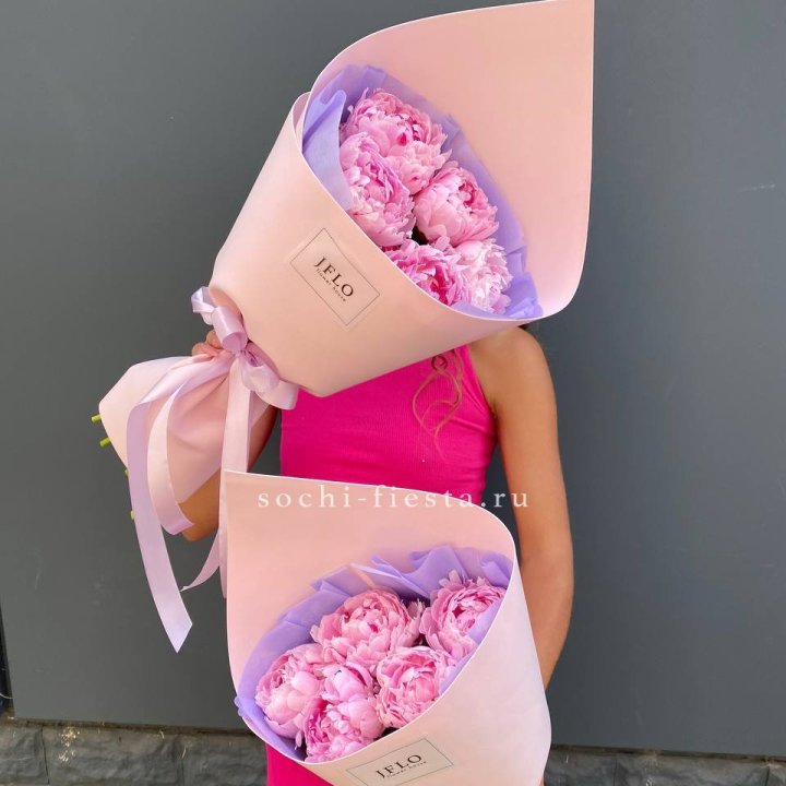 Букет из 5 пионов в Северодвинске