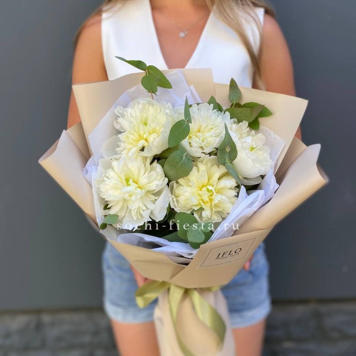  Букет белых пионов в Северодвинске