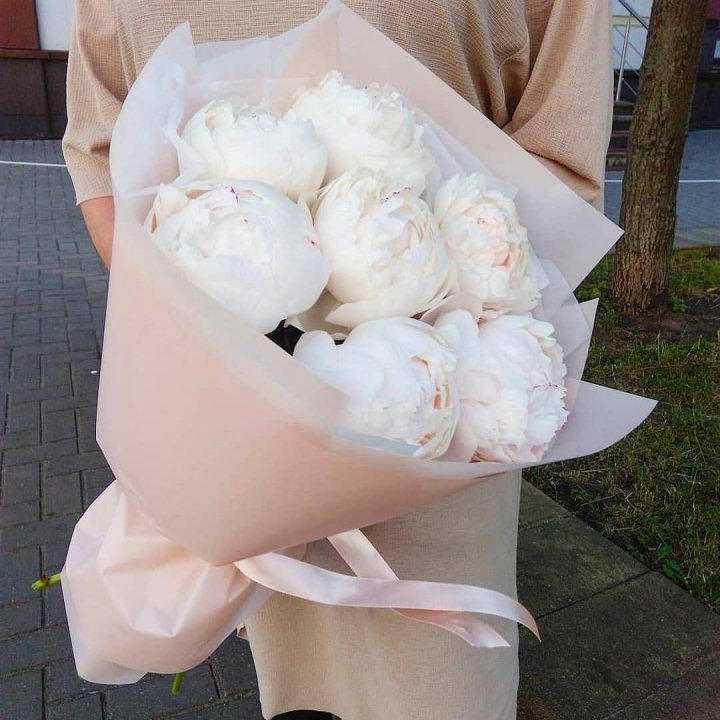 Букет белых пионов в Северодвинске