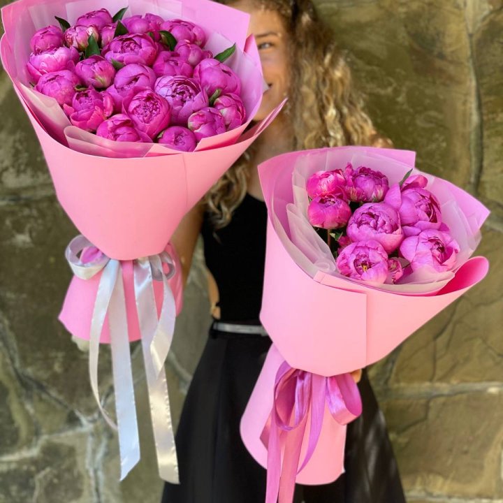 Букет ярких пионов  в Северодвинске