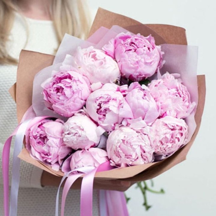 11 нежных пионов в Северодвинске
