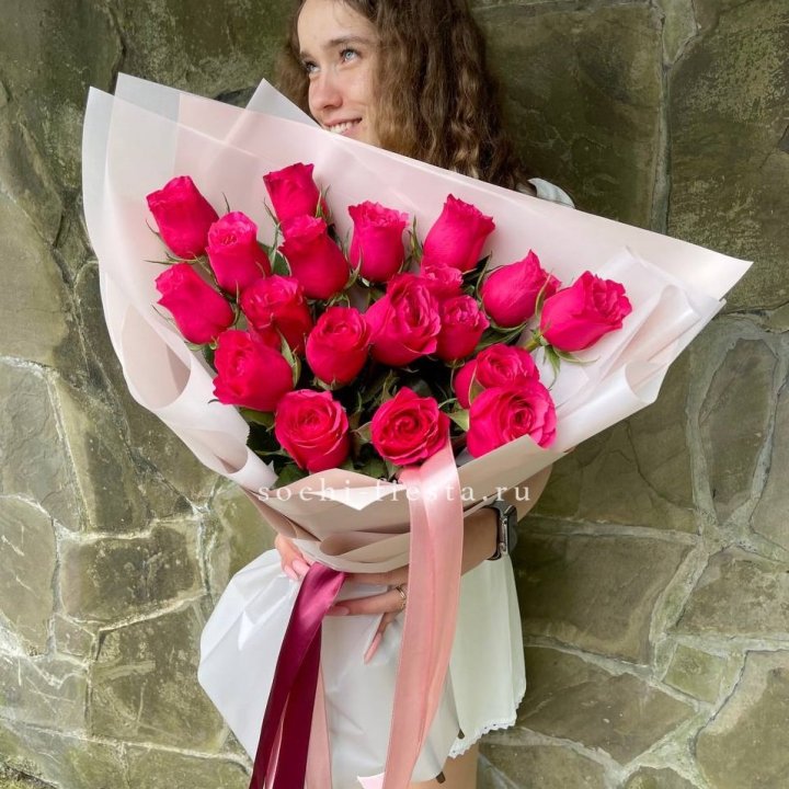 19 алых роз в Северодвинске