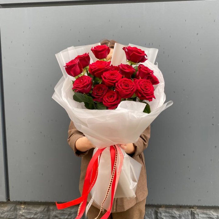 15 высоких роз  в Северодвинске