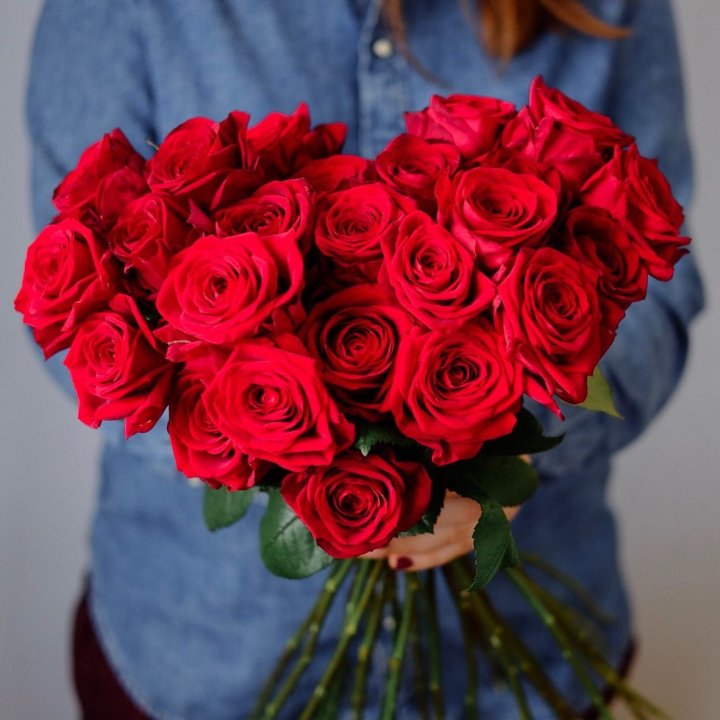 25 красных роз в Северодвинске