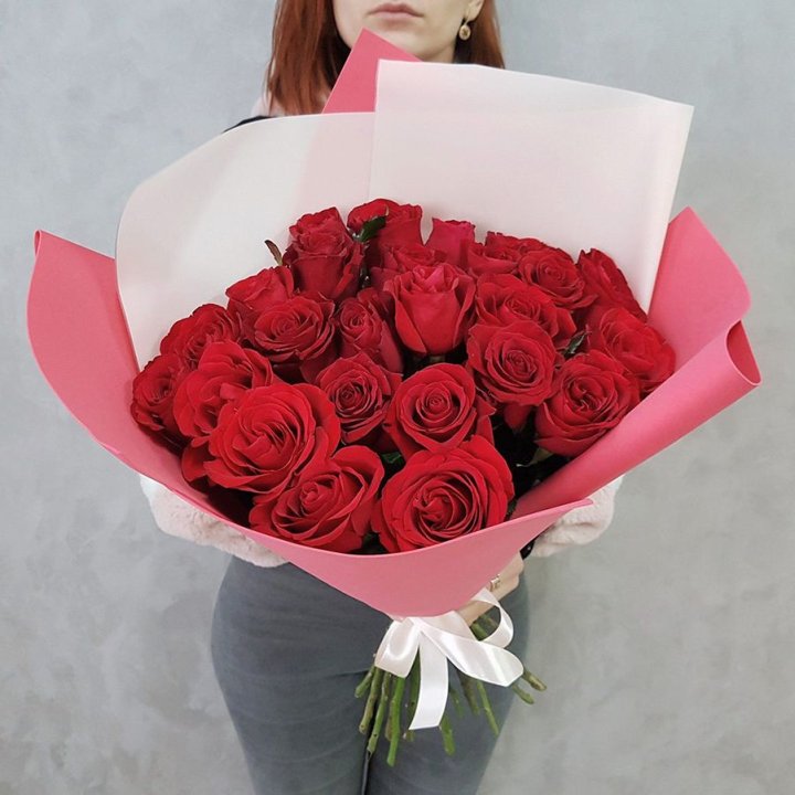 25 Красных роз рози вайт в Северодвинске