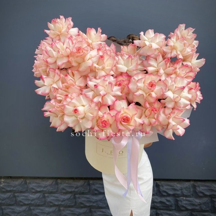 31 французская роза Джумилия в боксе в Северодвинске