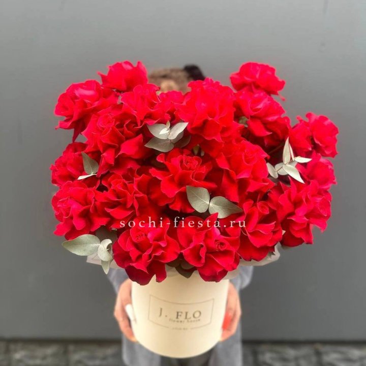 35 Французских роз в боксе в Северодвинске